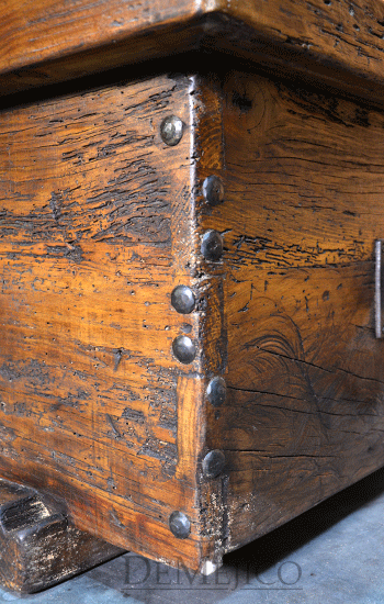 Troje Trunk Coffee Table, Storage Coffee Table, Old Wood Coffee Table, Rustic Coffee Table, Footboard Bench