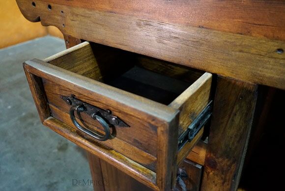 Colonial Old Door Bar, Old Wood Bar, Rustic Spanish Bar