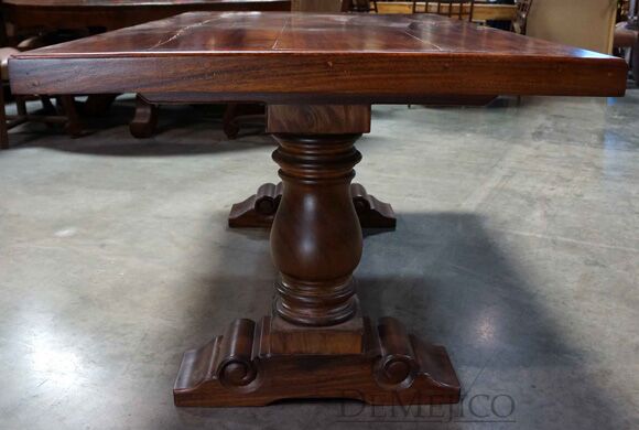 turned leg dining table