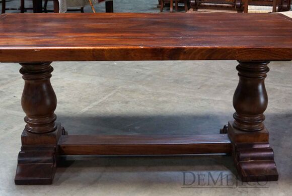 turned leg dining table