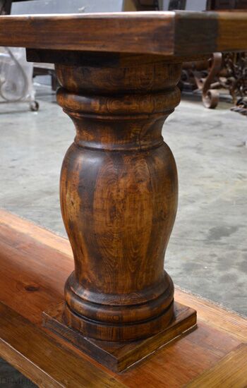 turned leg console