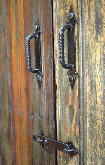 Armario Yugos, Rustic Armoire, Tall Armoire, Antique Old Door Armoire