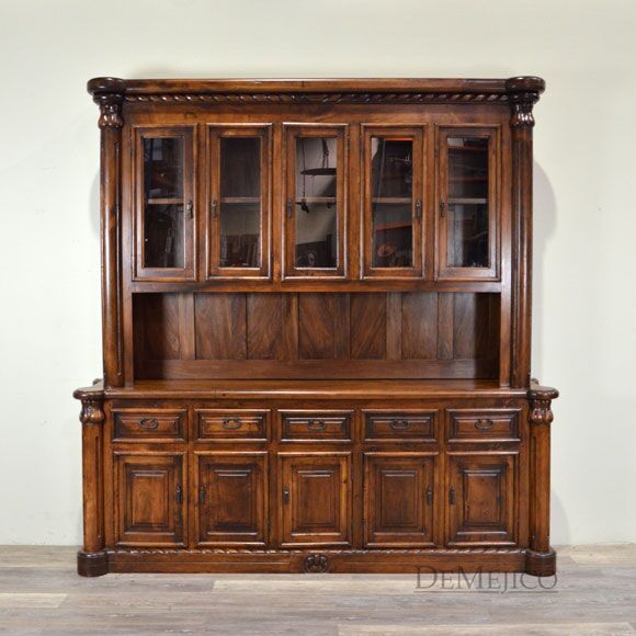 Hacienda Hutch, Old World Hutch