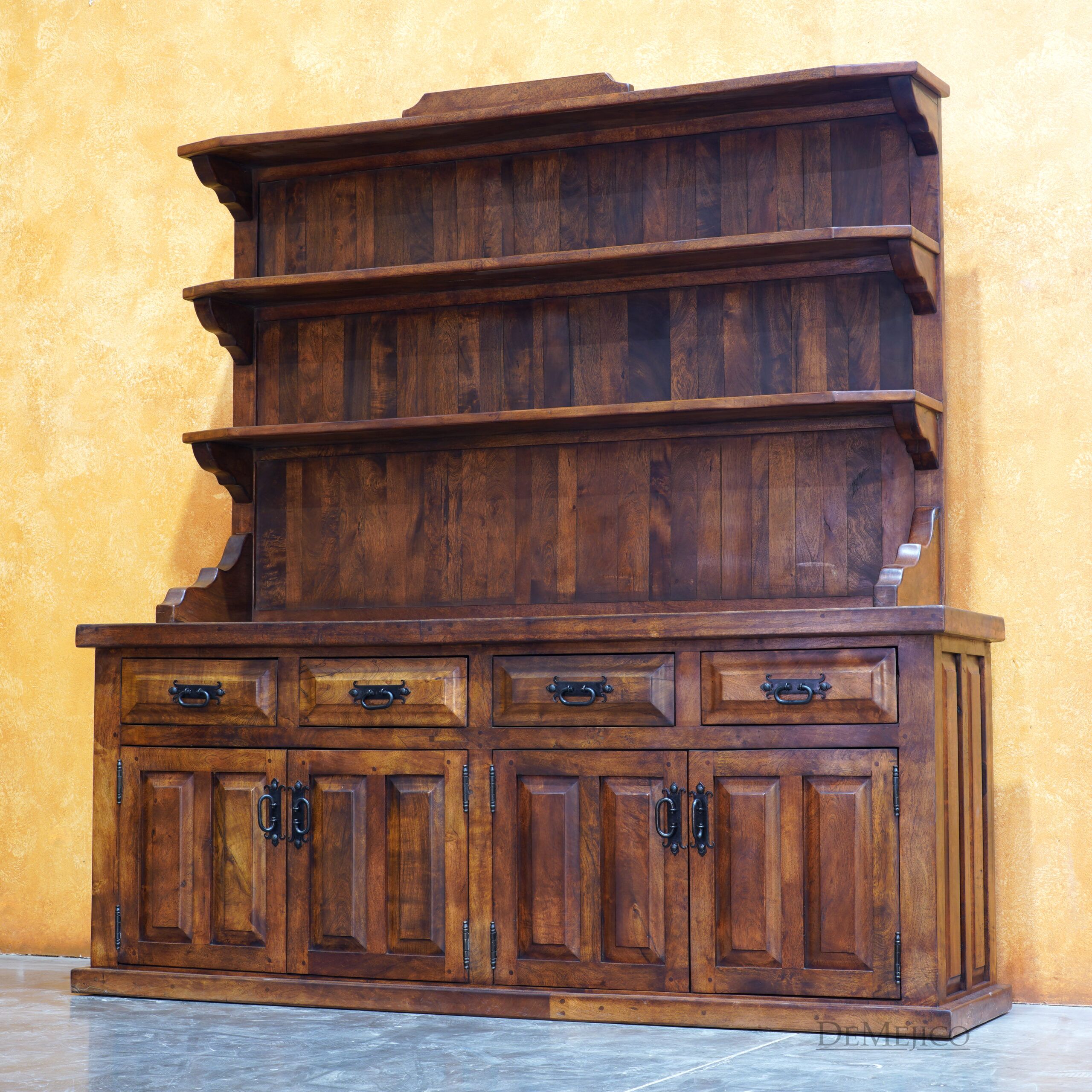 Misión Hutch, Spanish Hutch, Spanish Restaurant - Demejico