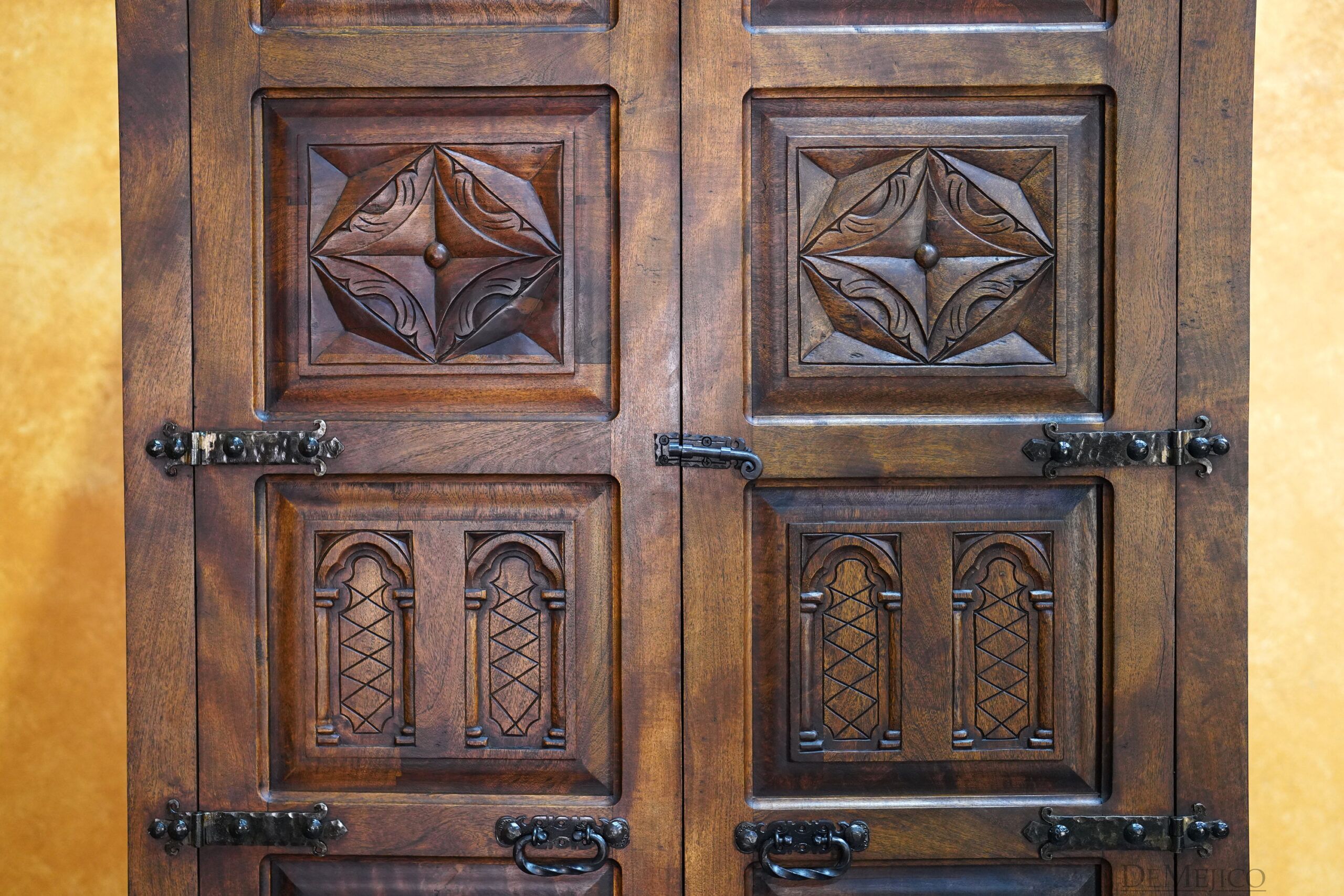 Armario Girasol, Spanish Carved Armoire, Spanish Armoire - Demejico