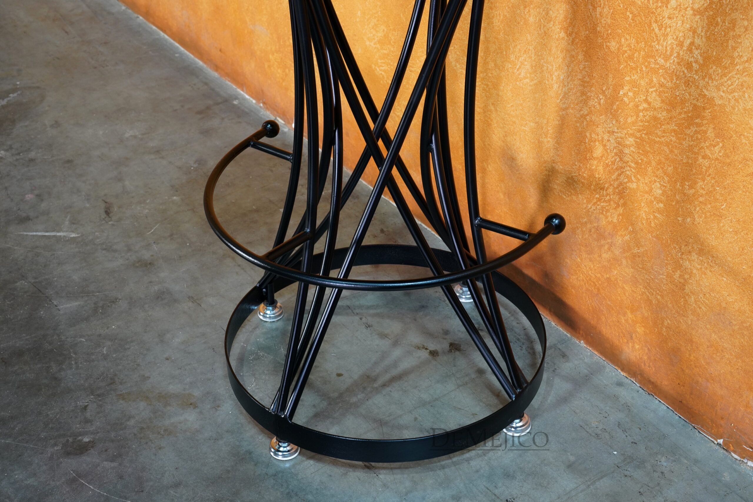 Indio Barstool, Spanish Round Leather Barstool - Demejico