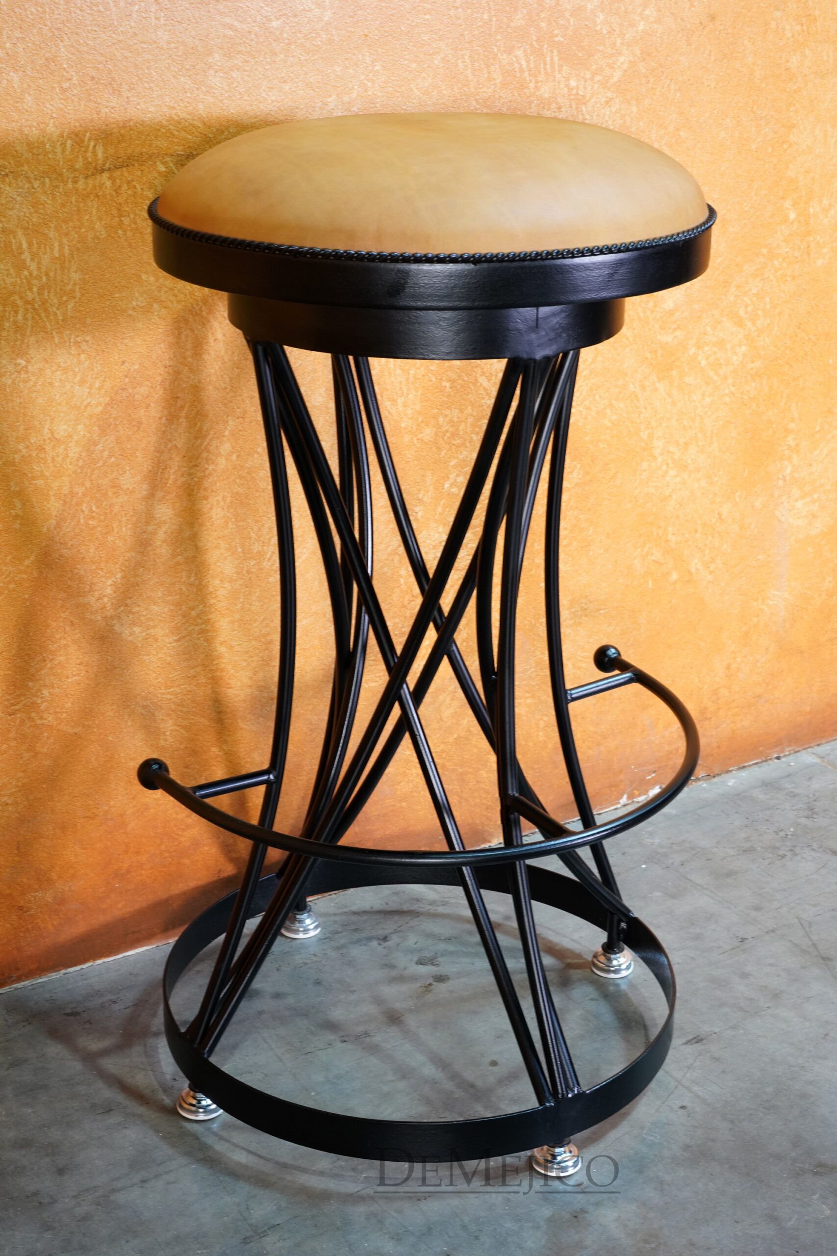 Indio Barstool, Spanish Round Leather Barstool - Demejico