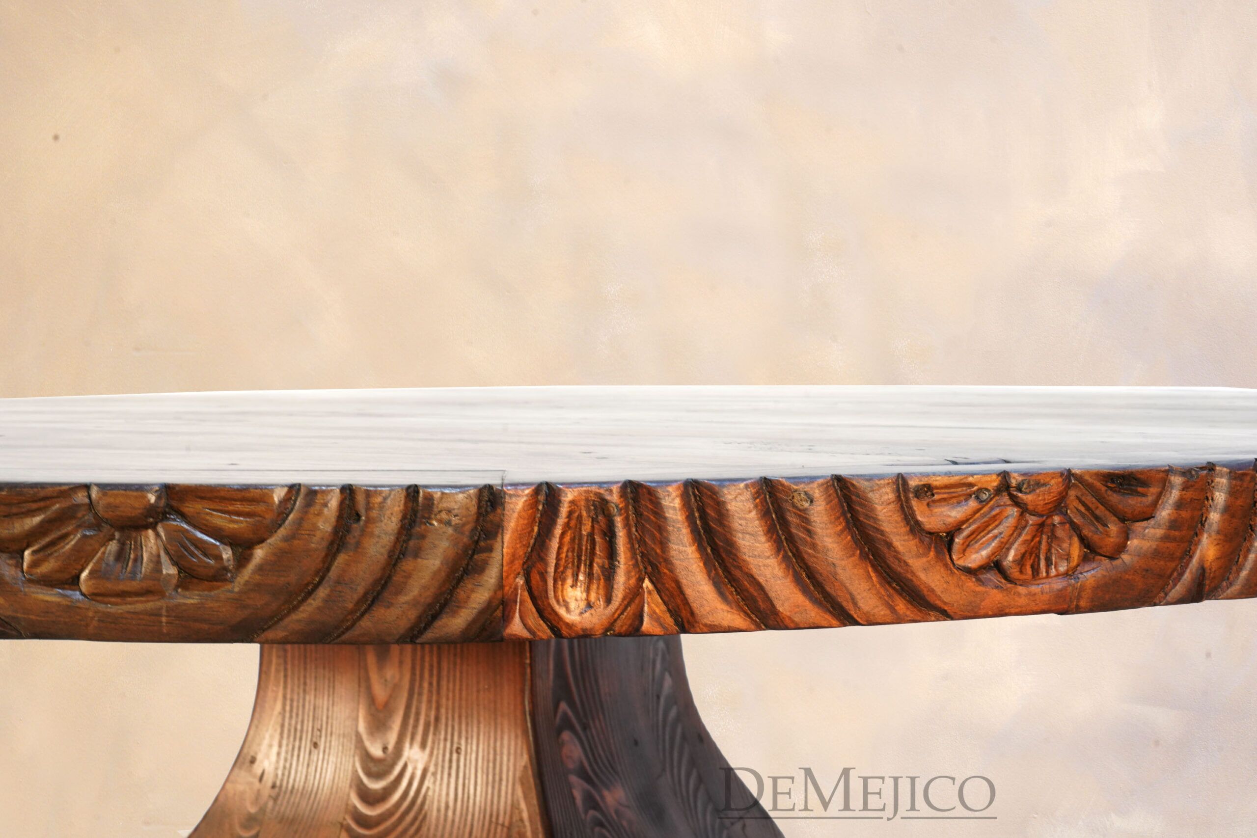 Old Wood Mesa Brianna Especial, Hand Carved Dining Table - Demejico