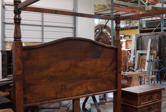 four poster bed