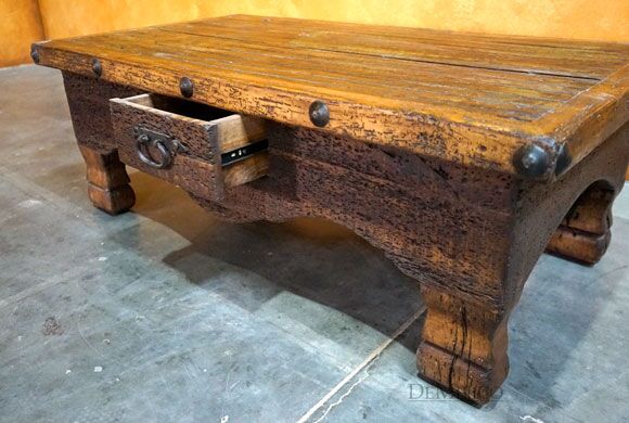 Mesa Colonial Cajon, Old Wood Coffee Table