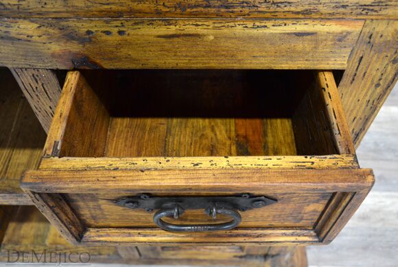 Old Wood Concha Bar - Image 10