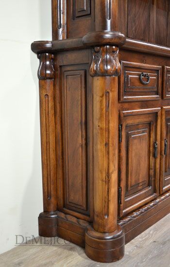 Hacienda Hutch, Old World Hutch