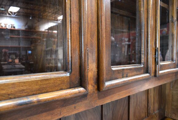 Hacienda Hutch, Old World Hutch