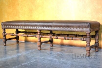 Banca Casa Mexicana, Spanish Leather Bench