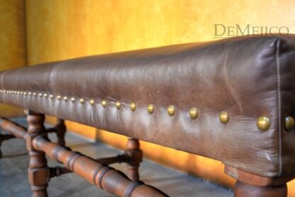 Banca Casa Mexicana, Spanish Leather Bench
