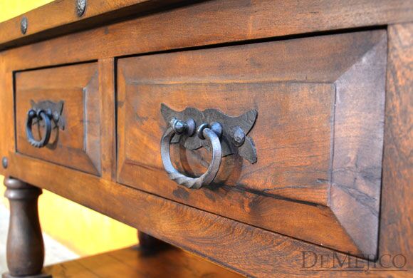 Consola Victoria, Spanish Console Table