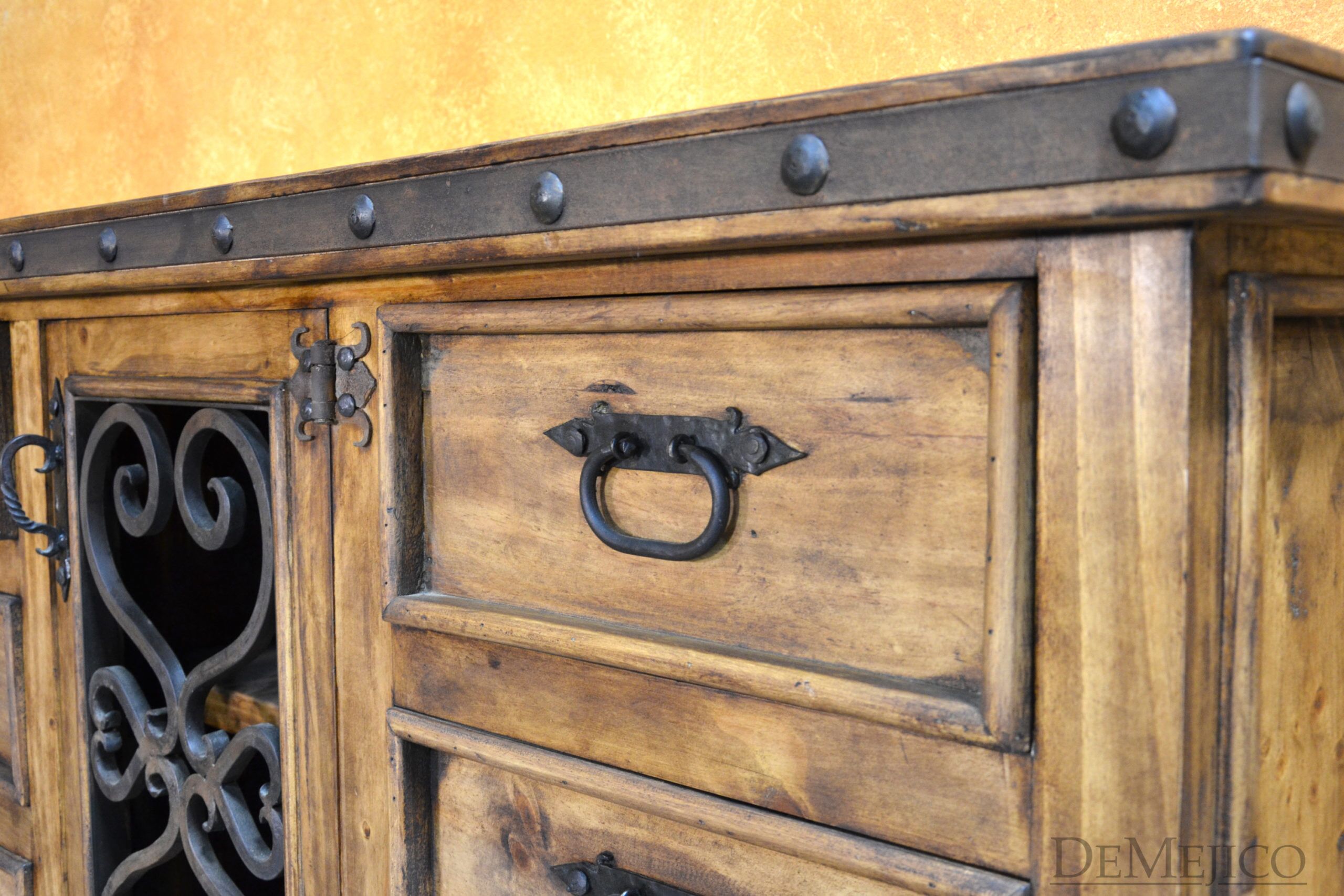 Espanola Buffet, Spanish Buffet, Spanish Style Home - Demejico