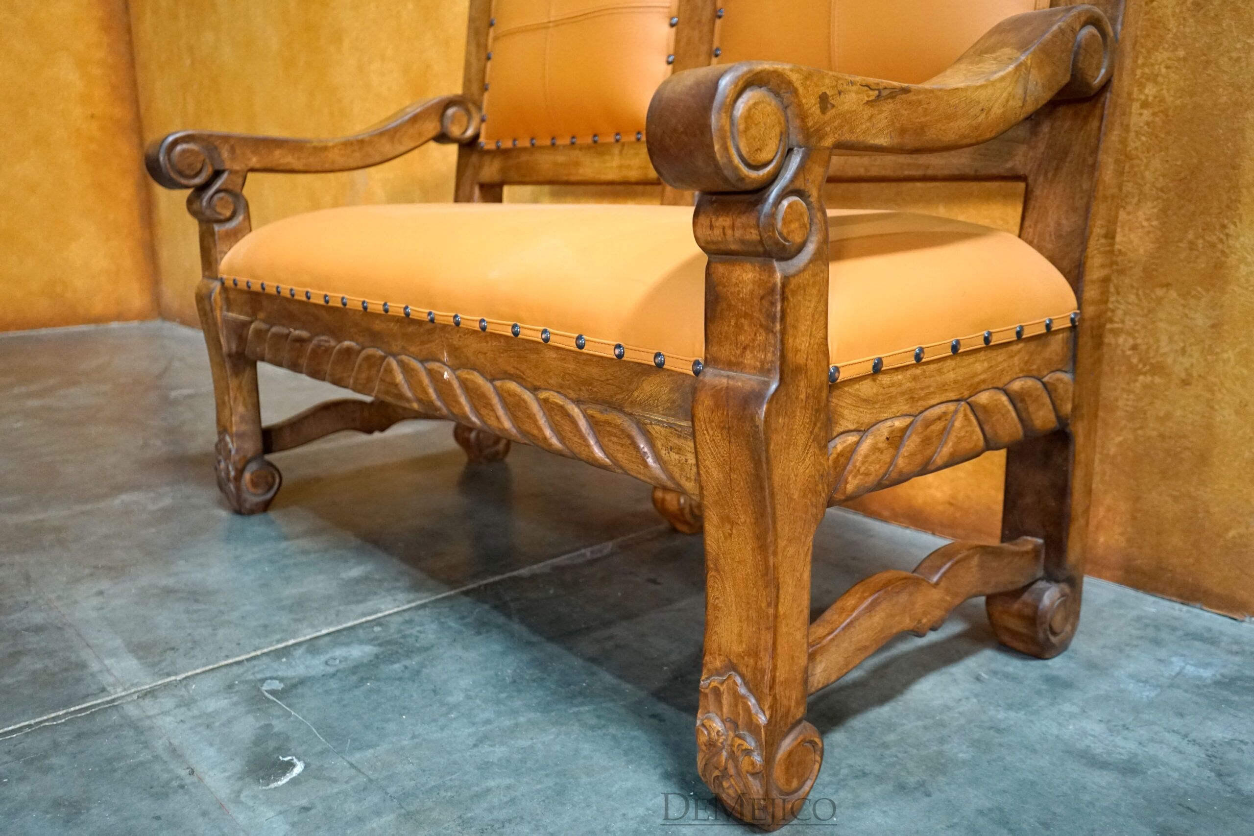 Banca Hacienda Loveseat, Spanish Leather Bench, Spanish Style Seating