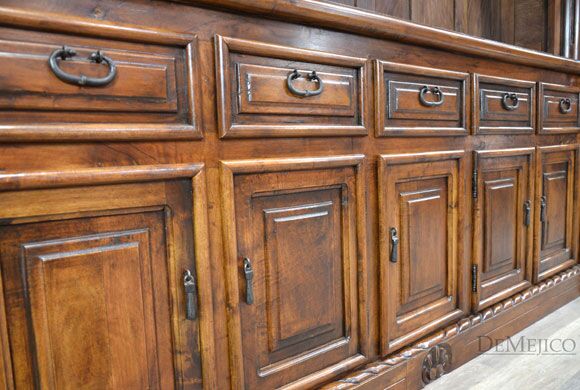 Hacienda Hutch, Old World Hutch