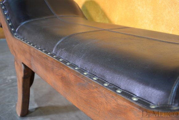 Sencillo Chialon Bedroom Bench, Spanish Colonial Style Bench