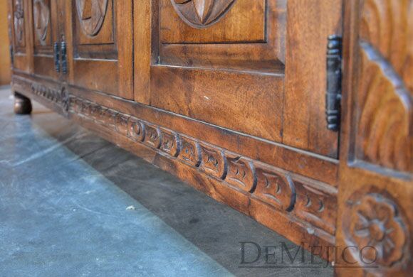 Medallon Buffet, Spanish Colonial Buffet, Spanish Carved Buffet