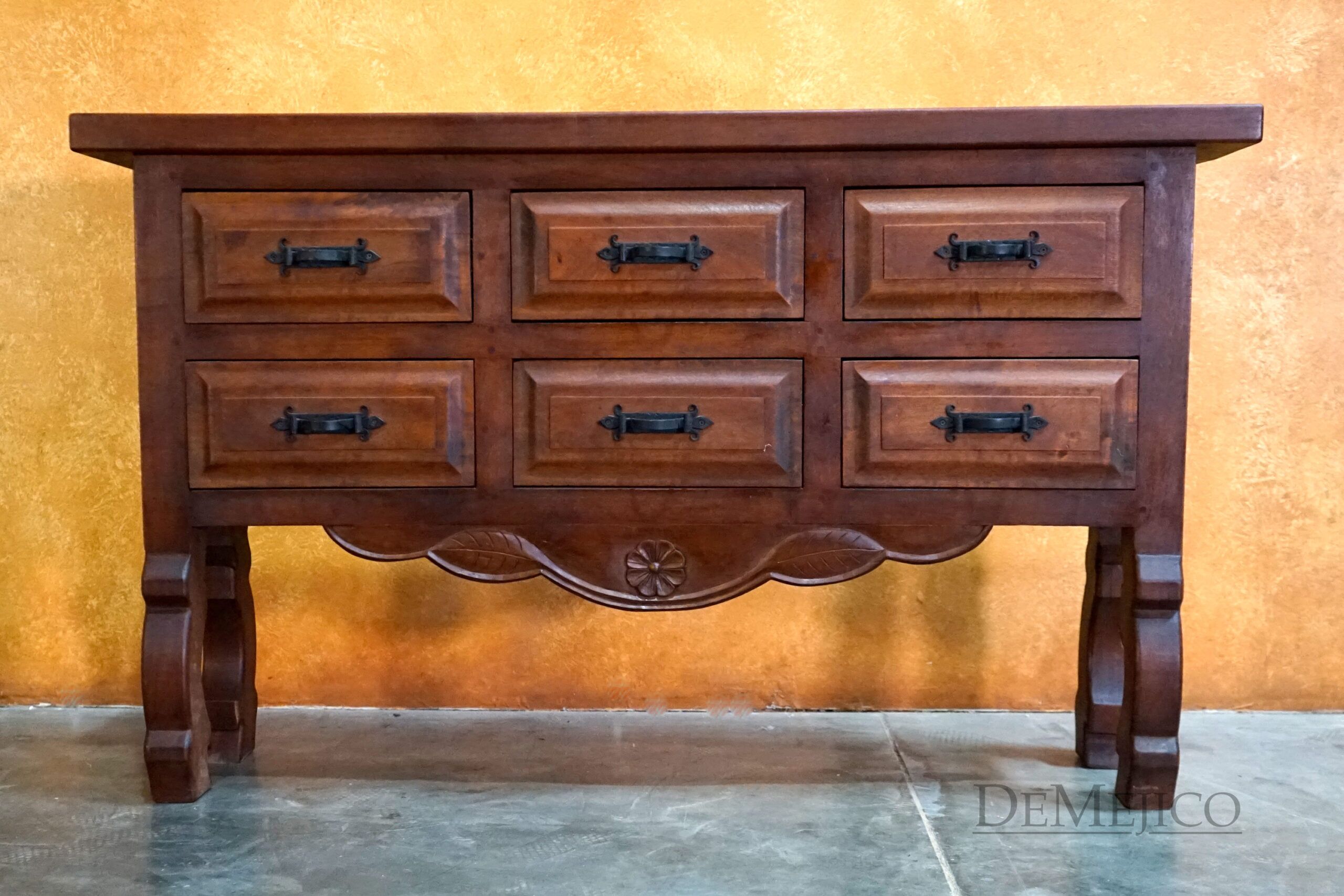 Yugos Dresser, Small Spanish Dresser, Curved Leg Dresser - Demejico