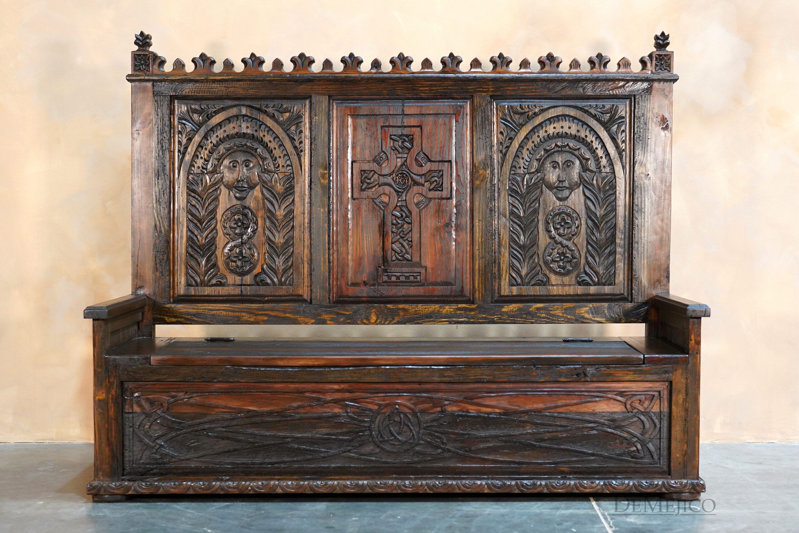 Banca Capilla del Pocito, Mexican Benches, Carved Benches - Demejico