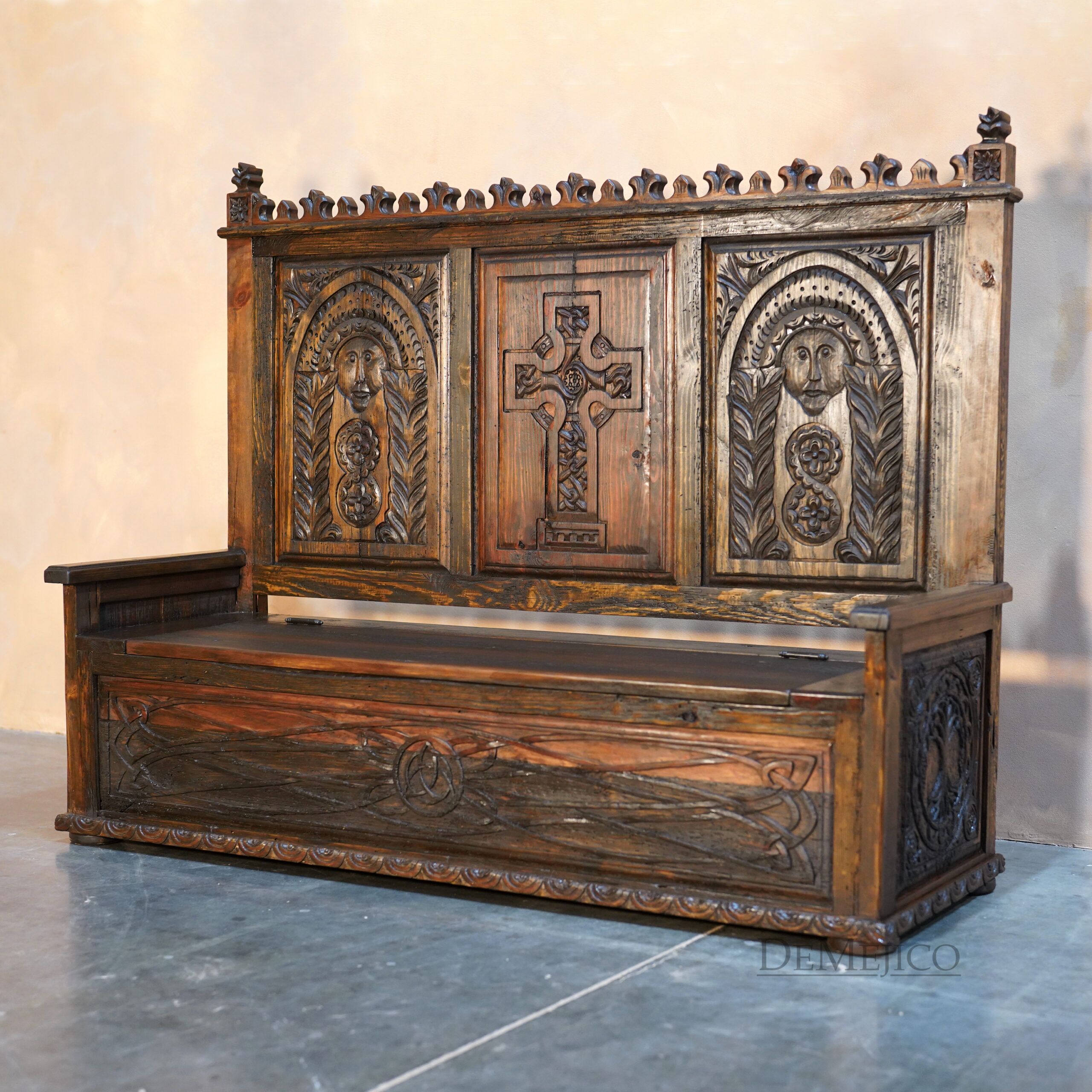 Banca Capilla del Pocito, Mexican Benches, Carved Benches - Demejico