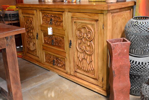 colonial carved sideboard