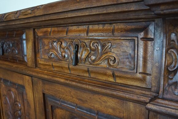 tuscan buffet table