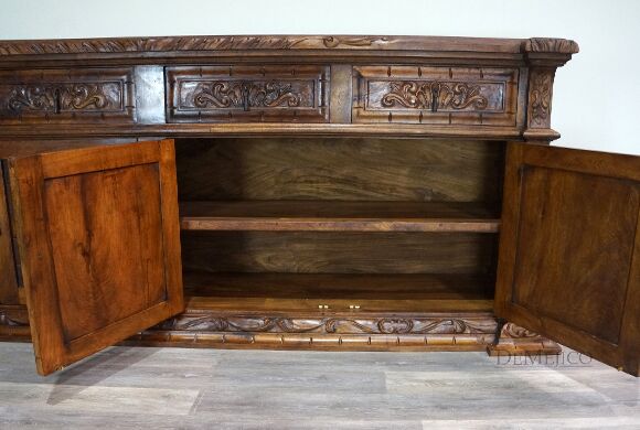tuscan buffet table
