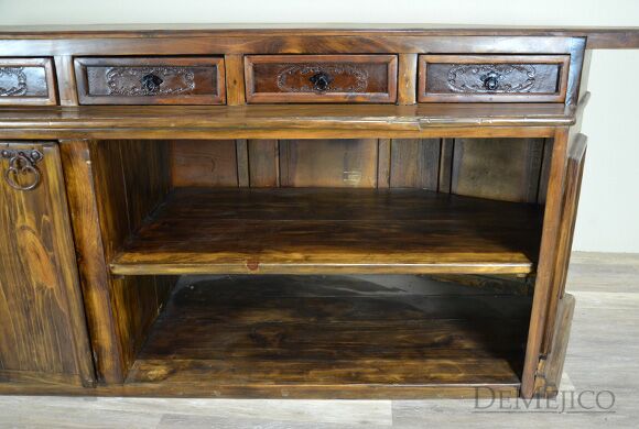 Spanish Bar, Leather Panel Bar