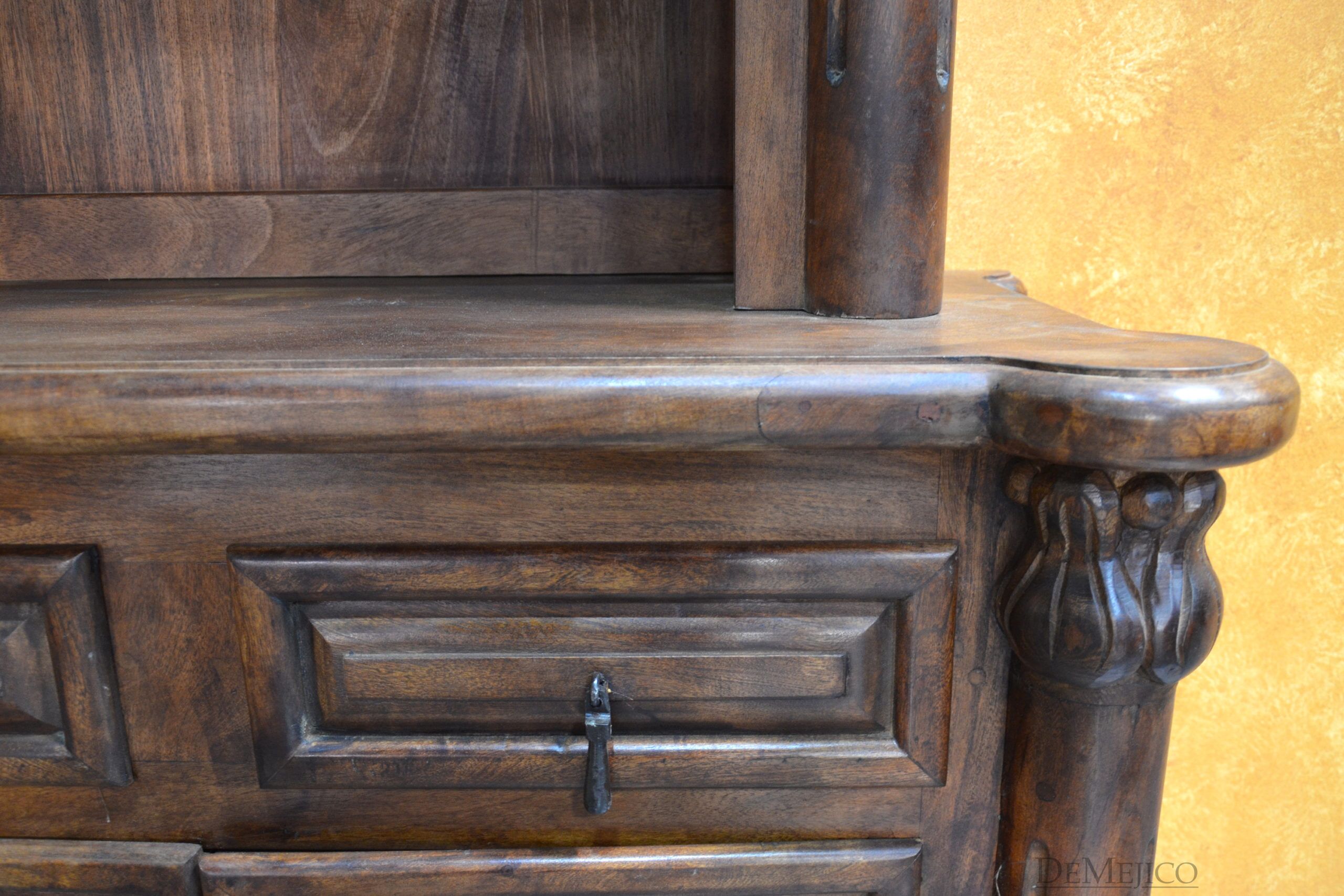 Hacienda Hutch, Large Old World Hutch - Demejico