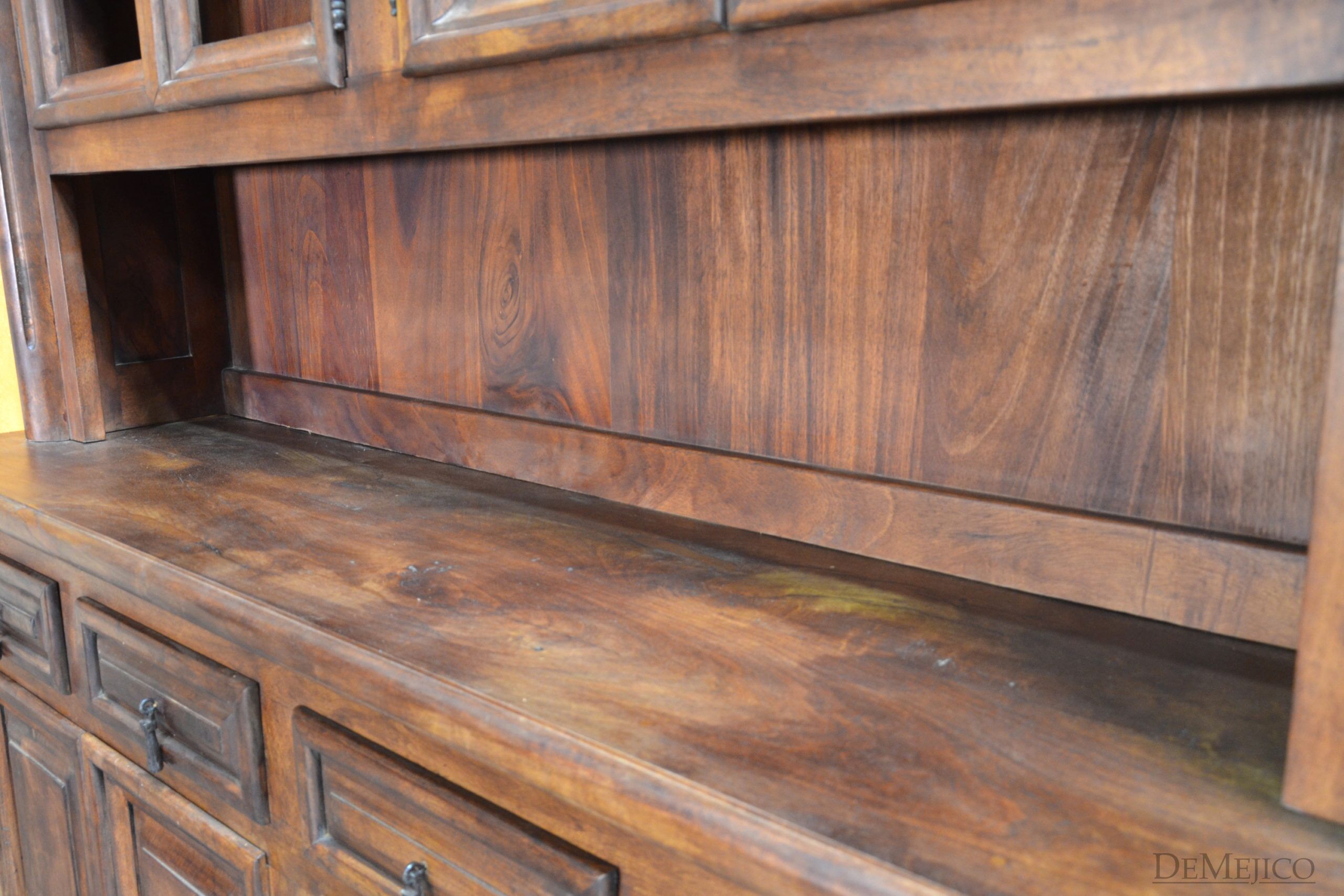 Hacienda Hutch, Large Old World Hutch - Demejico