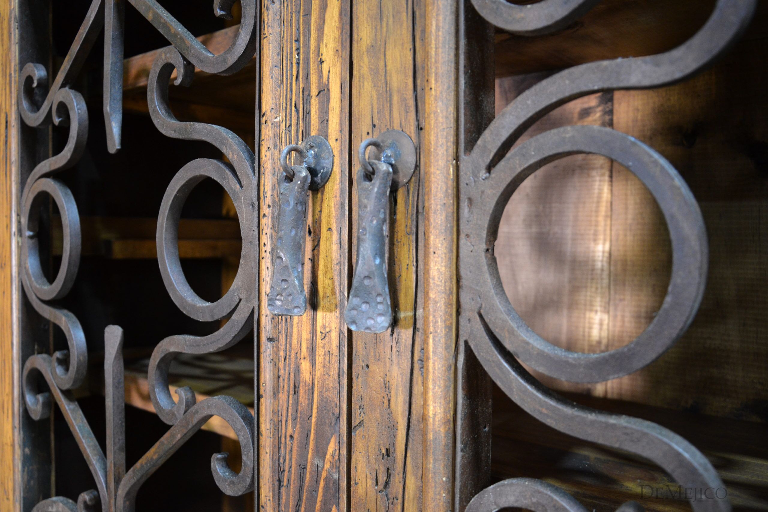 Old World Style Spanish Storage Hutch, Cantina Antigua Hutch - Demejico