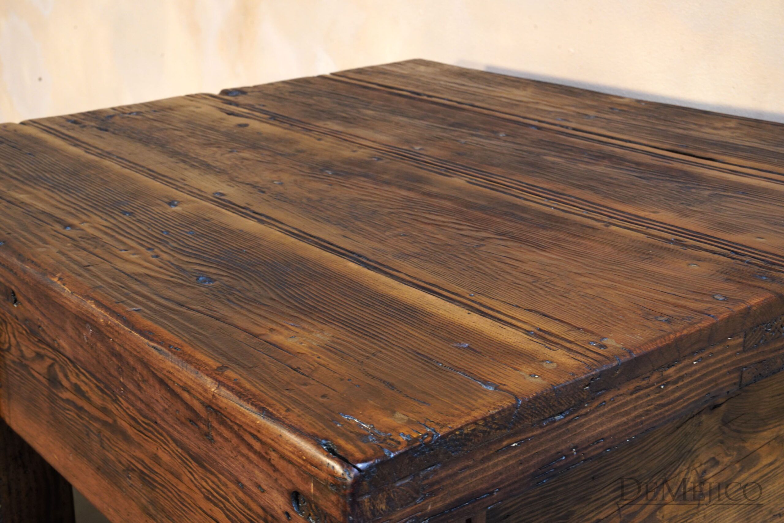 Vieja Mesa de Centro, Small Reclaimed Door Coffee Table - Demejico